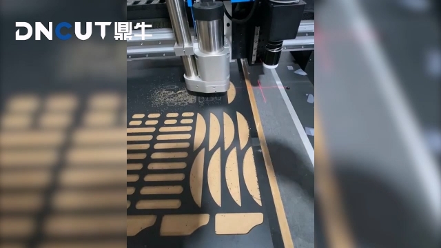 塑料模板切割機