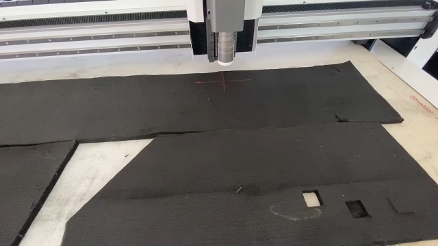碳氈切割機
