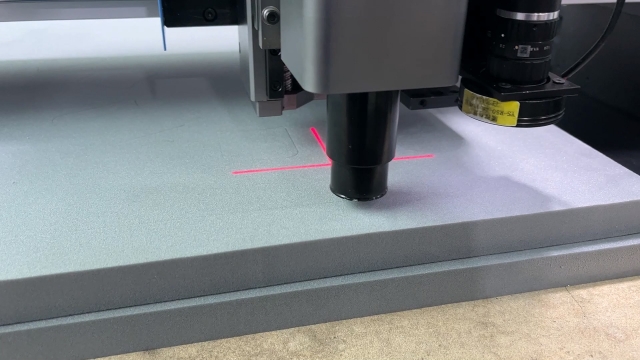 發泡內襯包裝切割機